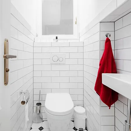 Апартаменты 1min River Dancing House