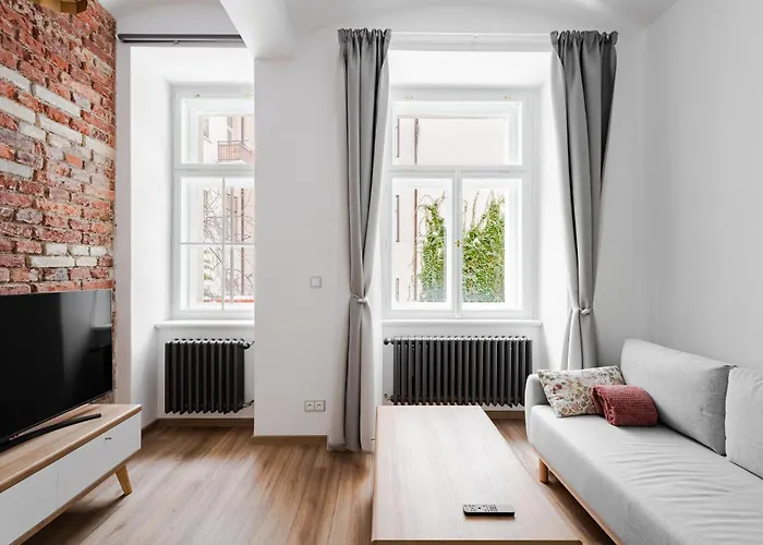 Cozy By River Dancing House *